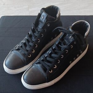 4US Cesare Paciotti Black Leather High Top Sneakers. Size 40